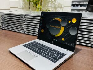 HP EliteBook 830 G6 Intel i7 8665U 1,90 GHz, 8 Go de RAM, SSD de 256 Go, écran 13,3 pouces, Windows 11