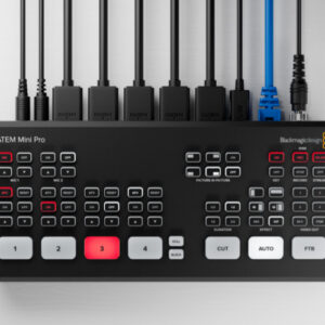 Blackmagic Design ATEM Mini Pro Multiview via la sortie HDMI avec des affichage de quatre caméras